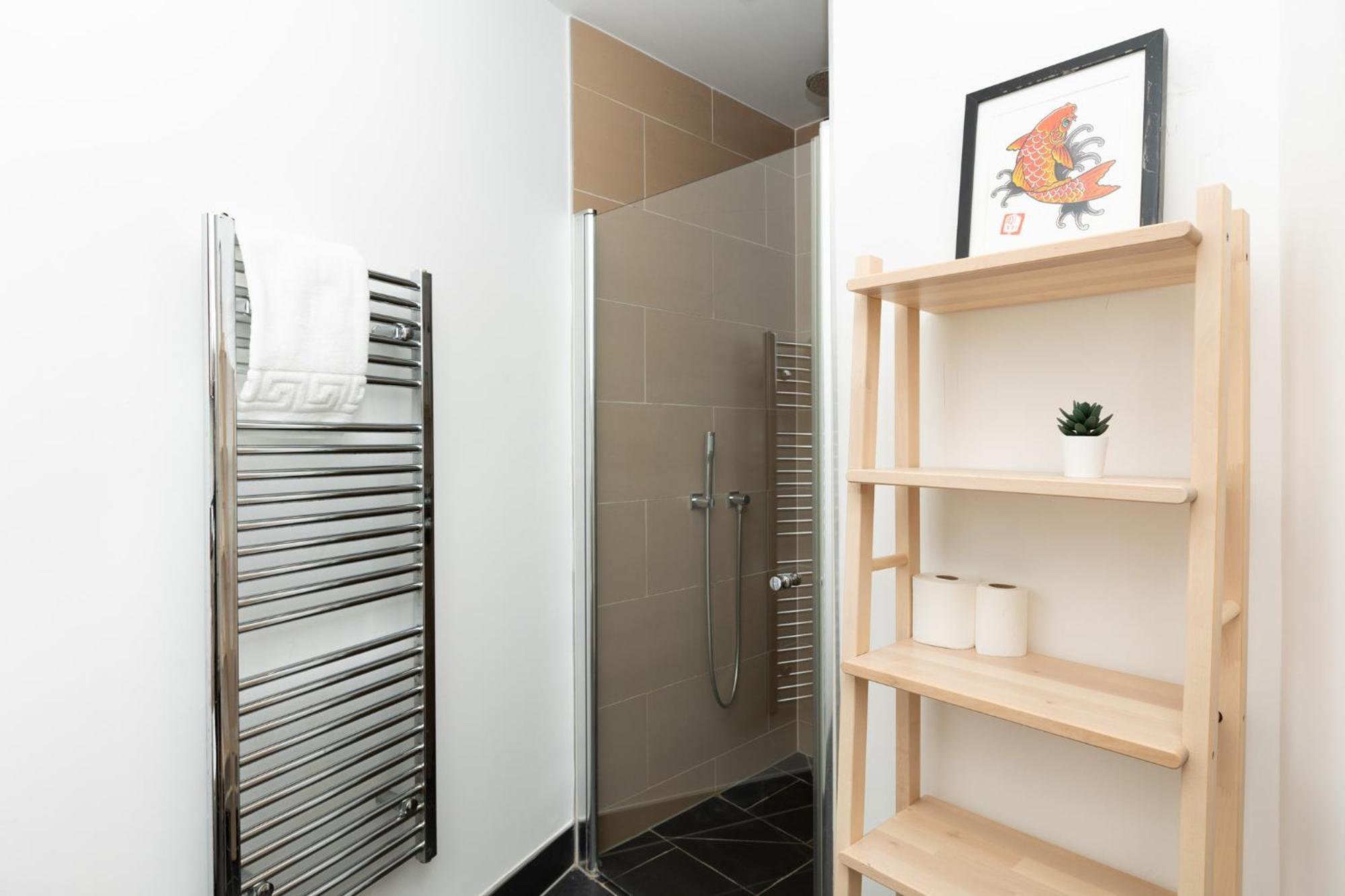 Bright & Cozy 1 Bdr Apt Wcharming Private Terrace * Londres